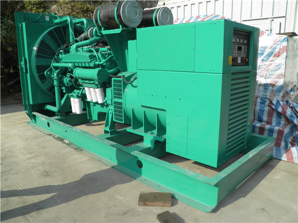 大兴发电车出租-柴油发电机组在使用的过程中应该做好哪些防护工作