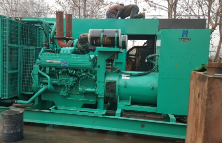 大兴发电机组如何判断水冷式机油散热器内部是否需要清洗？